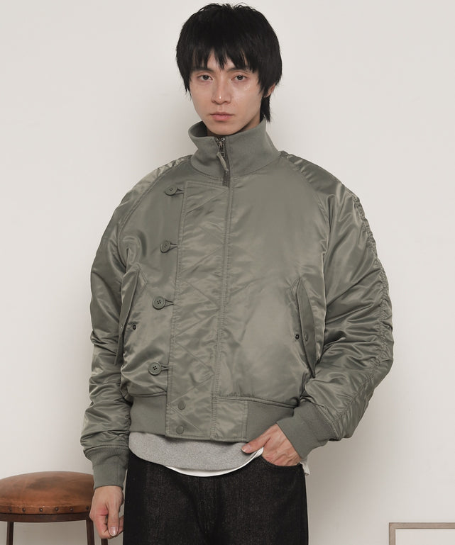 ｶｰｷ モデル：180cm L着用