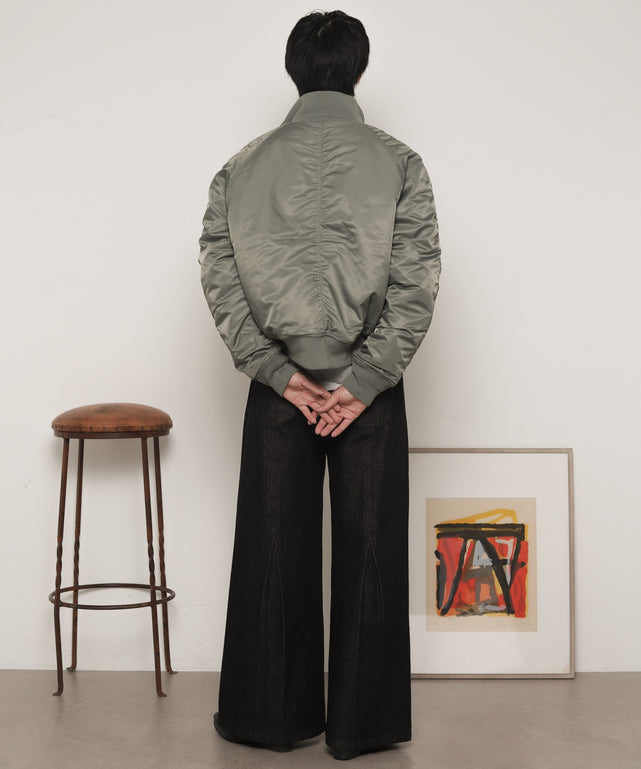 ｶｰｷ モデル：180cm L着用