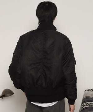 ﾌﾞﾗｯｸ モデル：180cm L着用