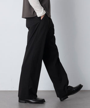 ブラックストライプ モデル：180cm L着用