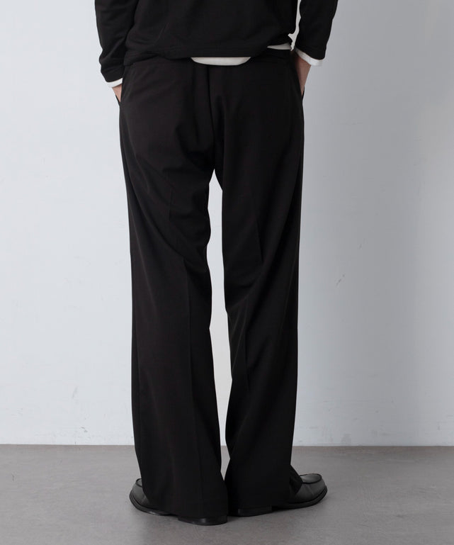 ブラック モデル：180cm L着用