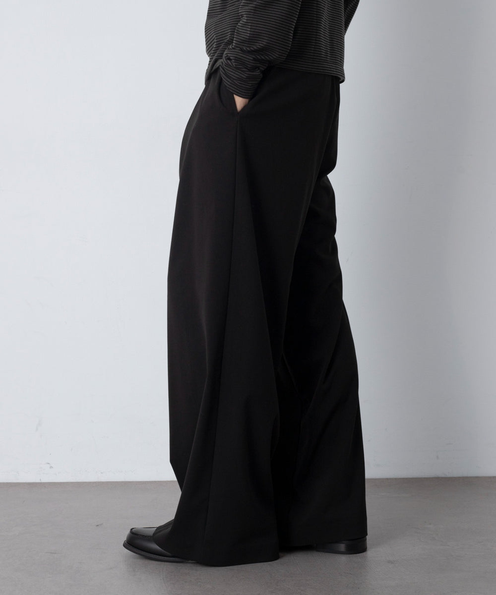 ブラック モデル：180cm L着用