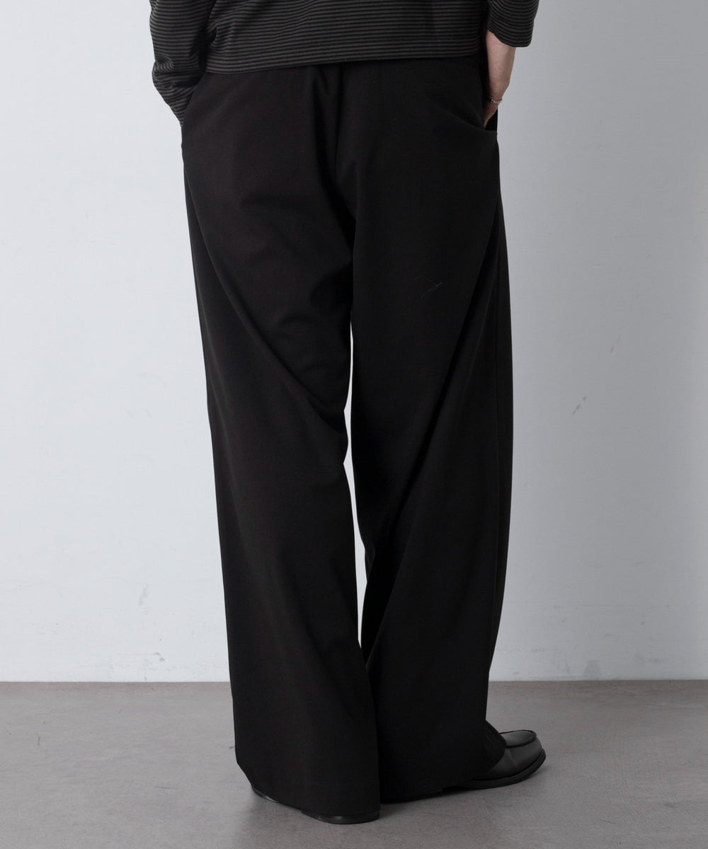 ブラック モデル：180cm L着用