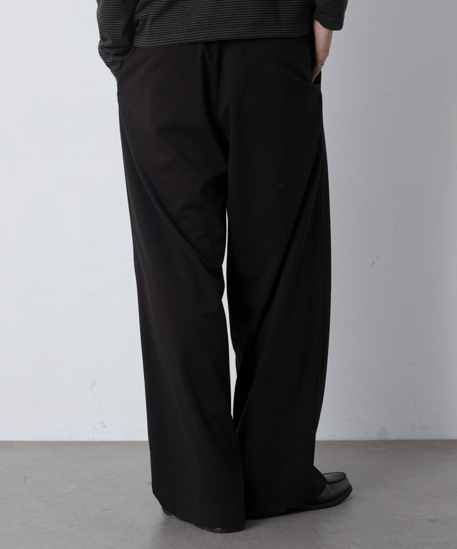 ブラック モデル：180cm L着用
