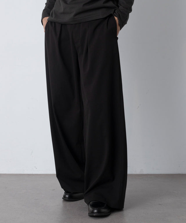 ブラック モデル：180cm L着用