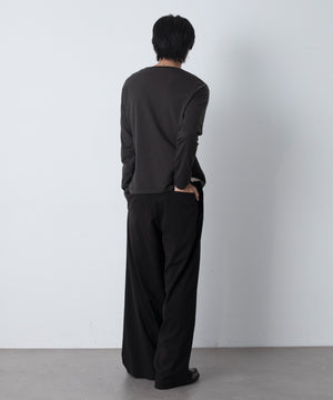 ブラック モデル：180cm L着用