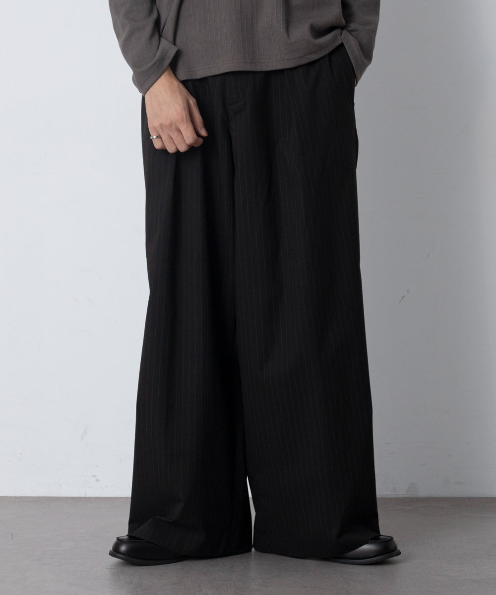 ブラックストライプ モデル：180cm L着用
