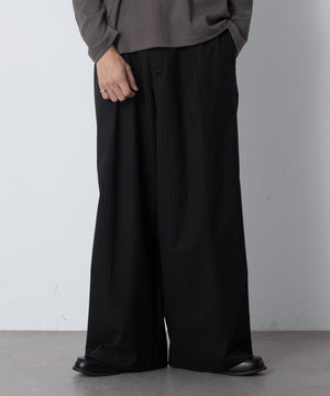 ブラックストライプ モデル：180cm L着用