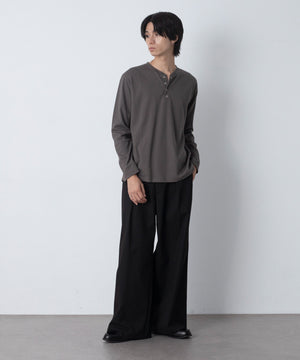 ブラックストライプ モデル：180cm L着用