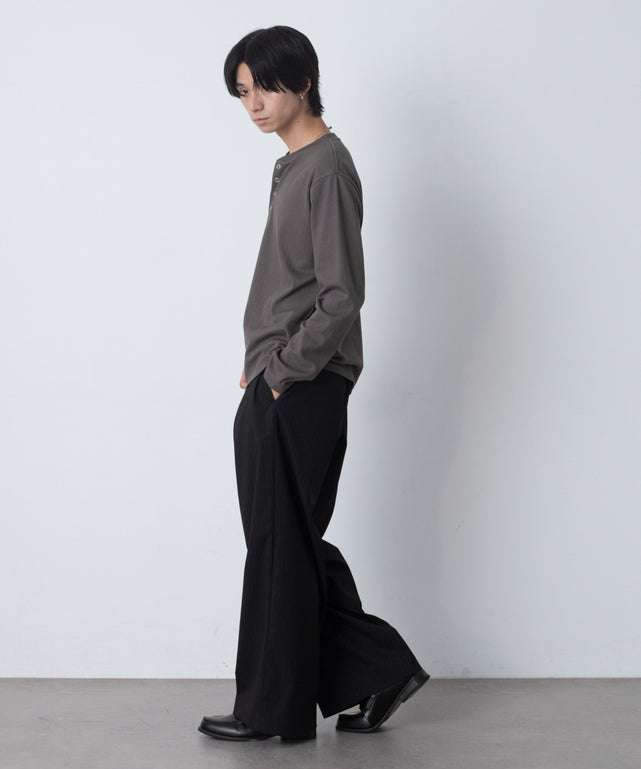 ブラックストライプ モデル：180cm L着用