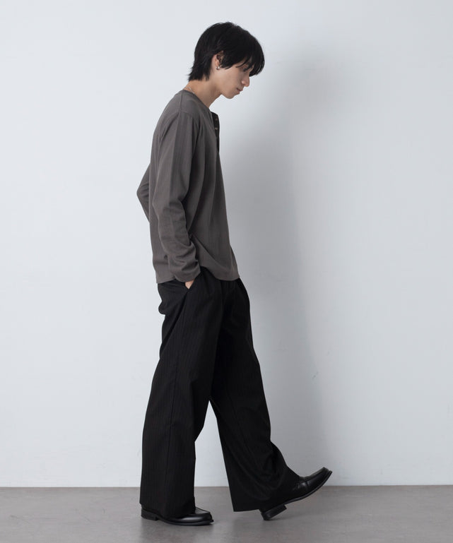 ブラックストライプ モデル：180cm L着用