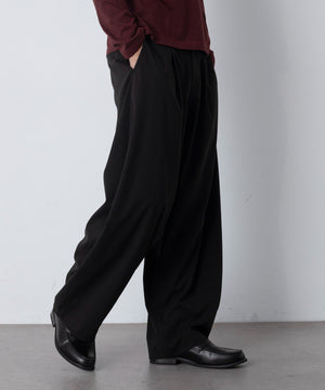 ブラック モデル：180cm L着用