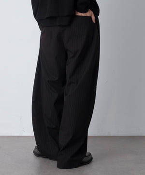 ブラックストライプ モデル：180cm L着用
