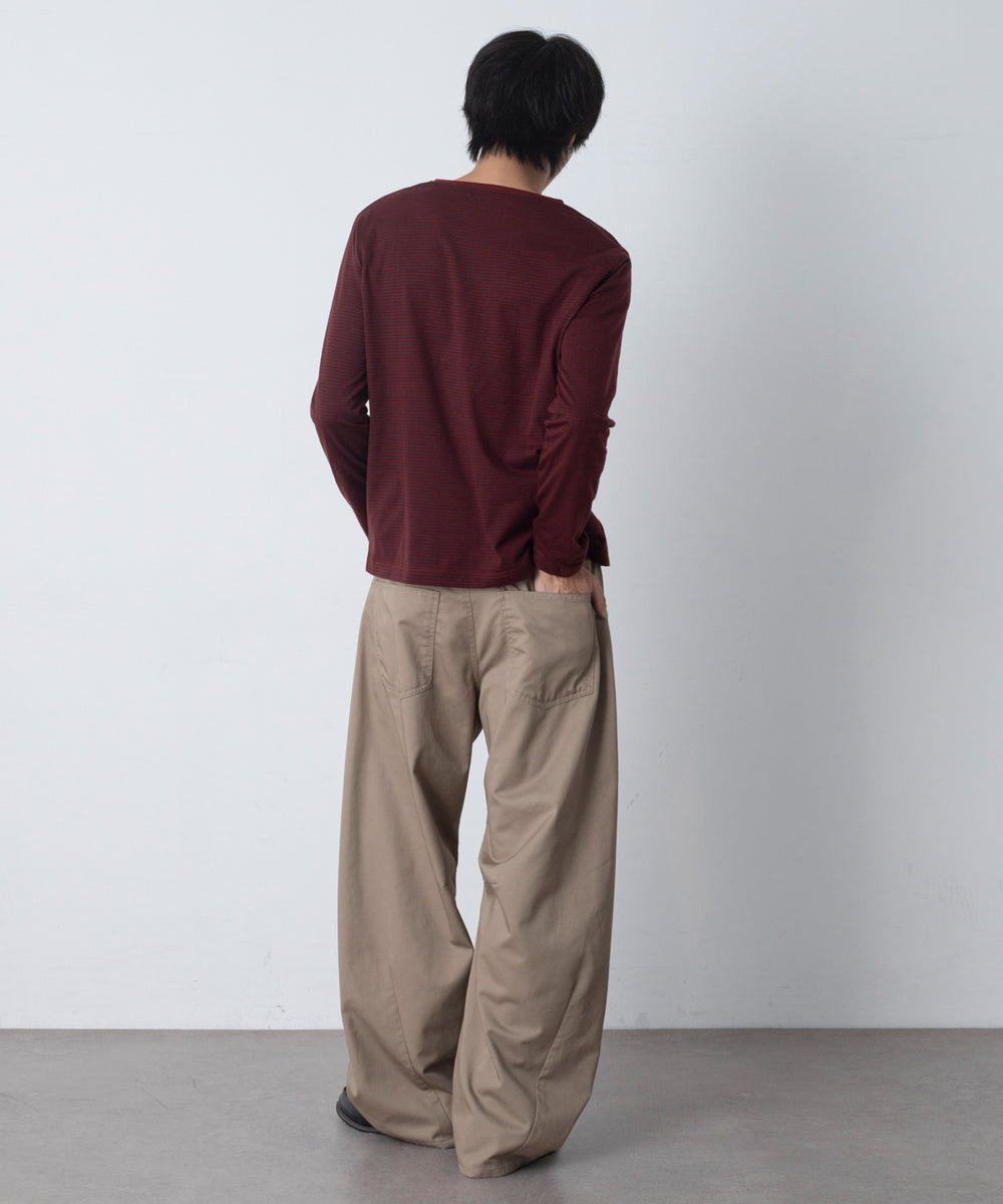 レッドボーダー モデル：180cm L着用