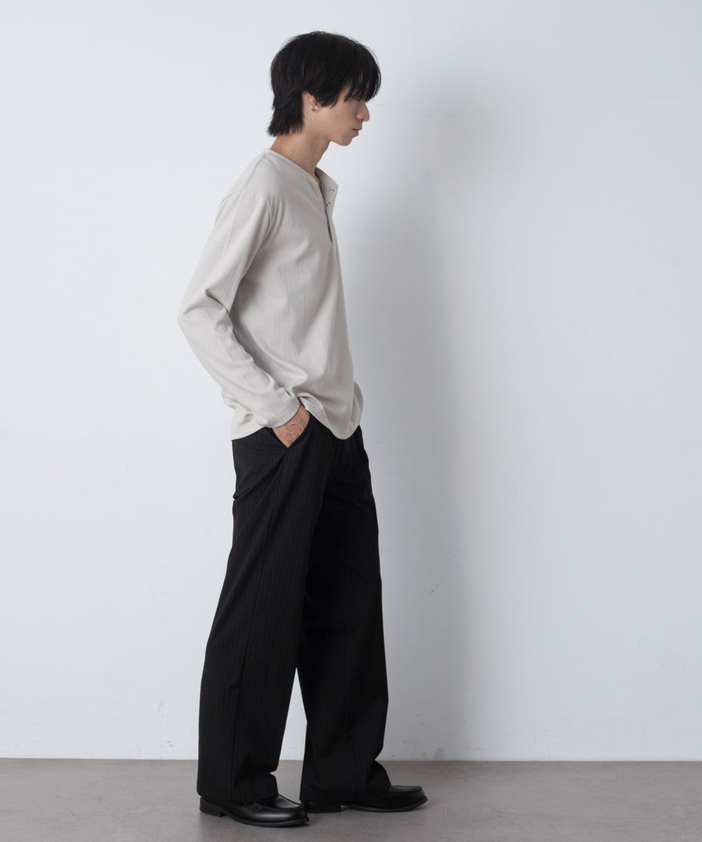 オフホワイト モデル：180cm L着用