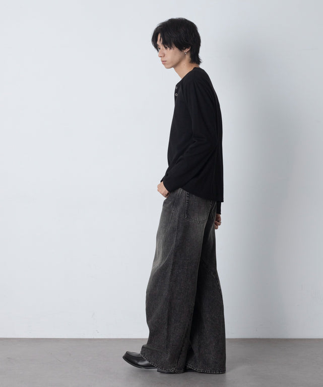 ブラック モデル：180cm L着用