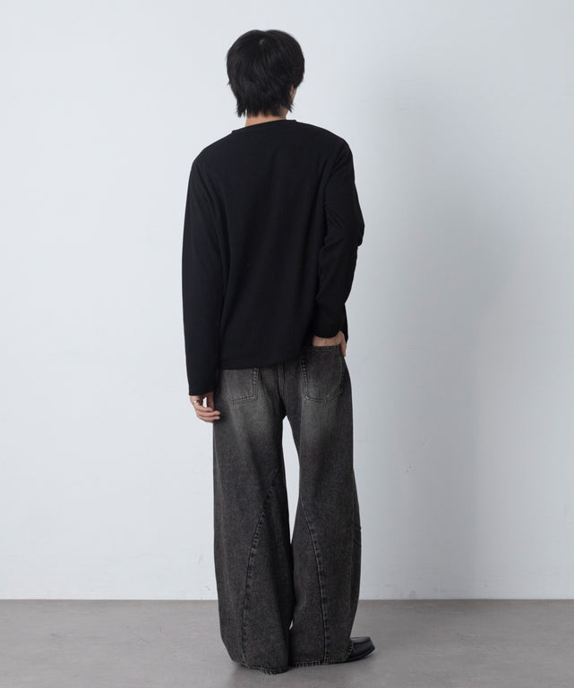 ブラック モデル：180cm L着用