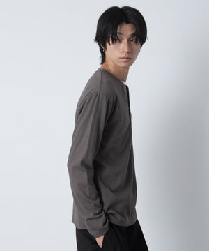 チャコール モデル：180cm L着用