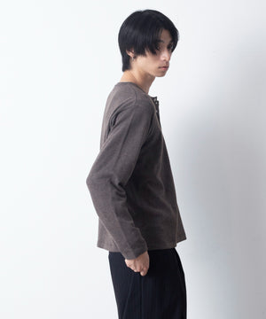 ブラウン モデル：180cm L着用