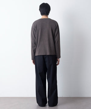 ブラウン モデル：180cm L着用