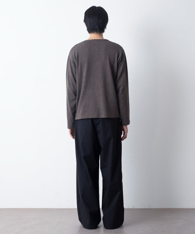 ブラウン モデル：180cm L着用