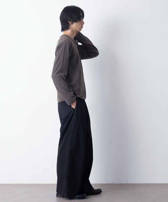 ブラウン モデル：180cm L着用