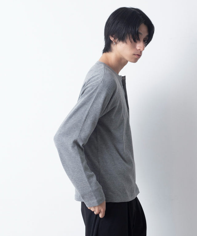 グレー モデル：180cm L着用