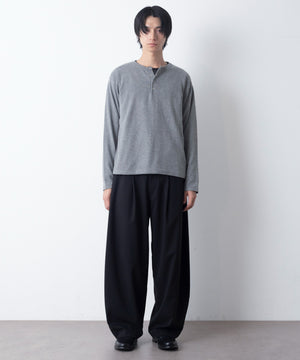 グレー モデル：180cm L着用