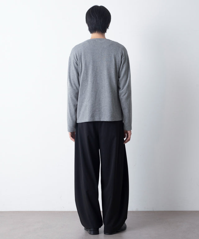 グレー モデル：180cm L着用
