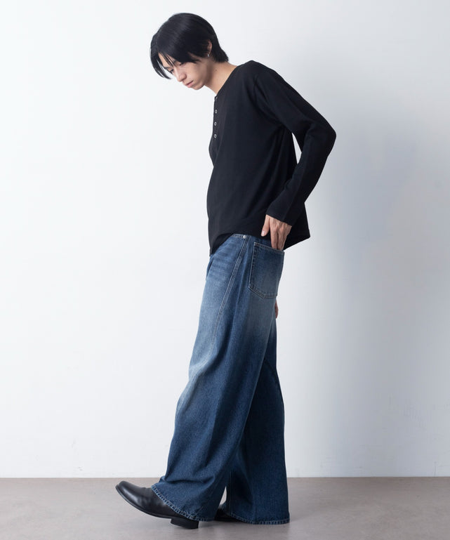 ブラック モデル：180cm L着用