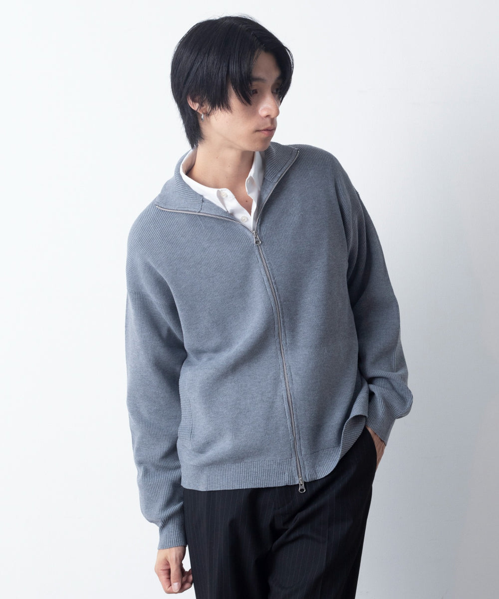 グレー モデル：180cm L着用