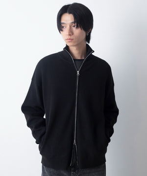 ブラック モデル：180cm L着用
