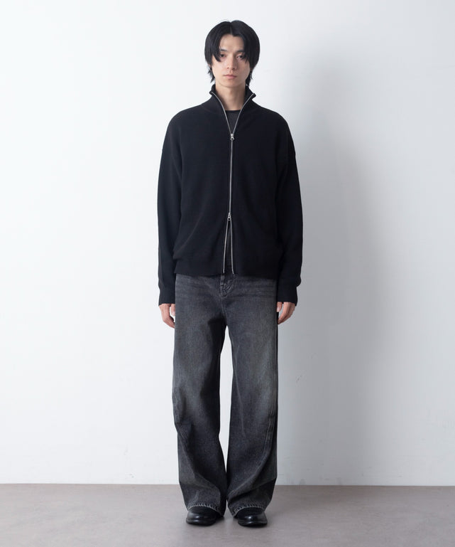ブラック モデル：180cm L着用