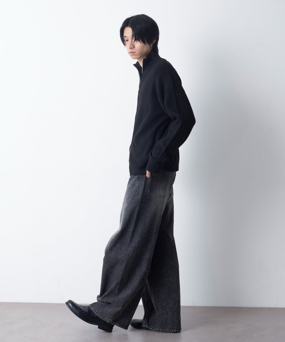 ブラック モデル：180cm L着用