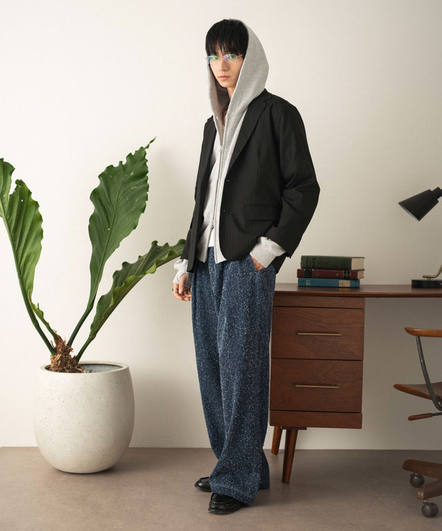 ブラックストライプ モデル：180cm L着用