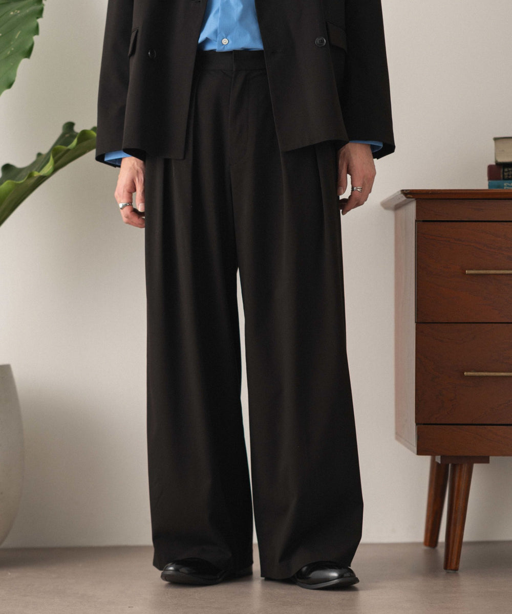 ブラック モデル：180cm L着用