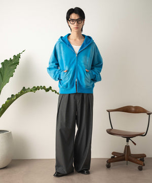 グレーストライプ モデル：180cm L着用