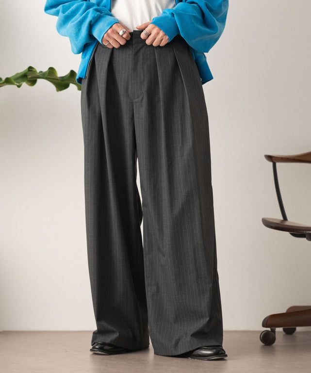 グレーストライプ モデル：180cm L着用