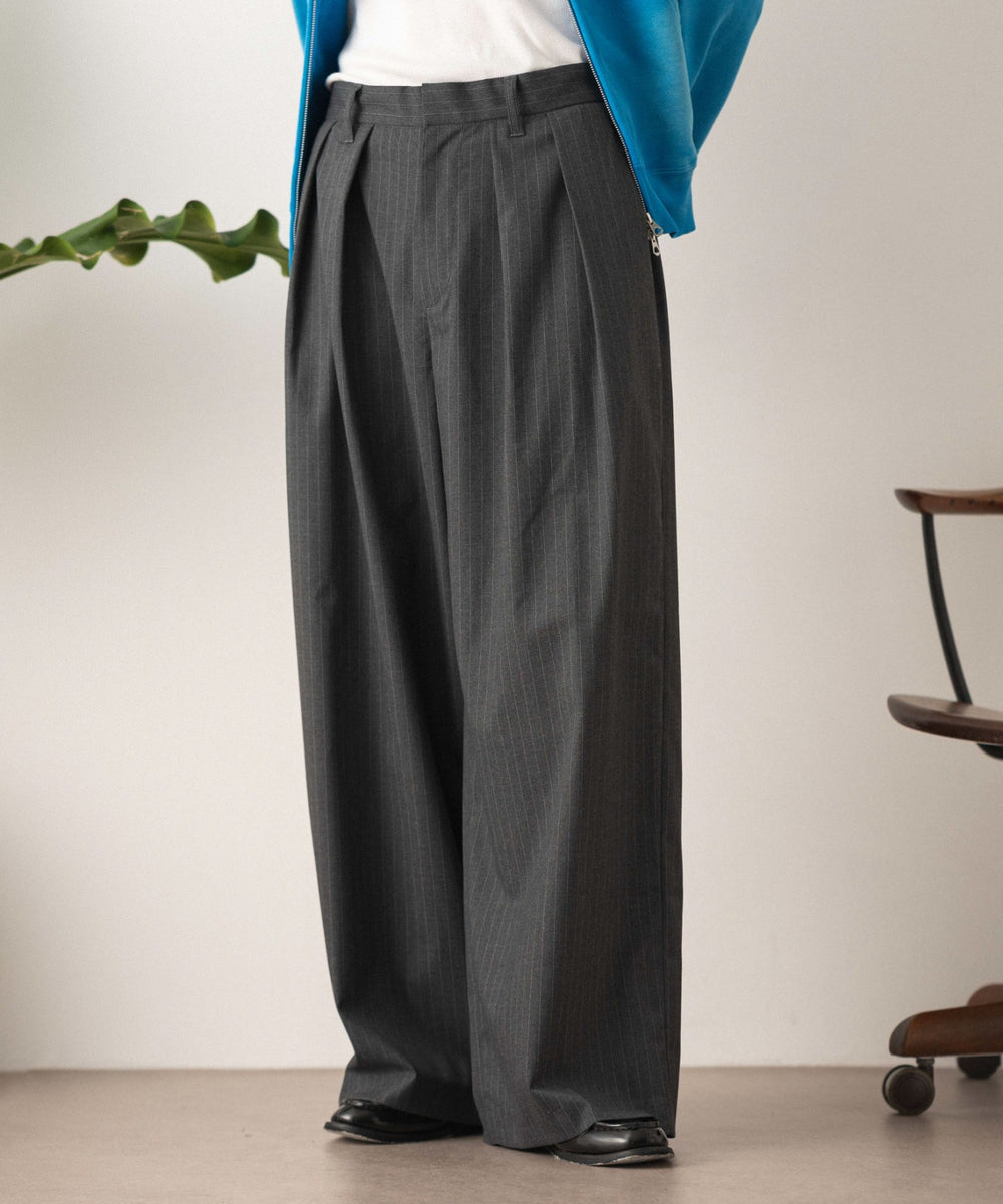 グレーストライプ モデル：180cm L着用