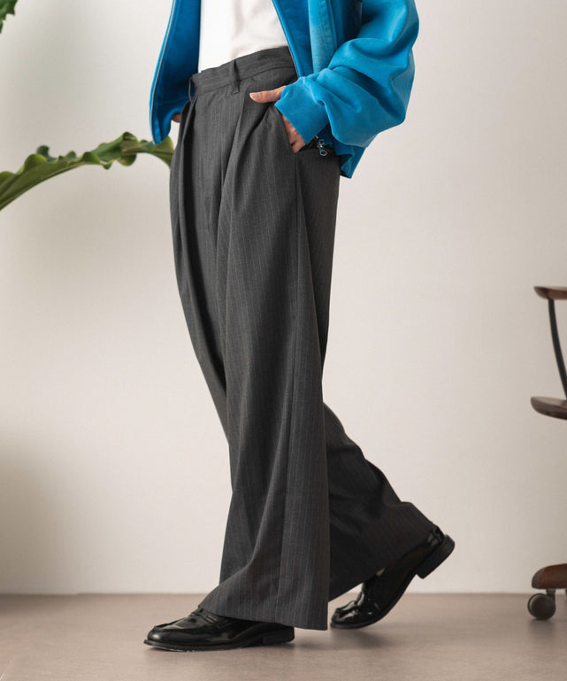 グレーストライプ モデル：180cm L着用