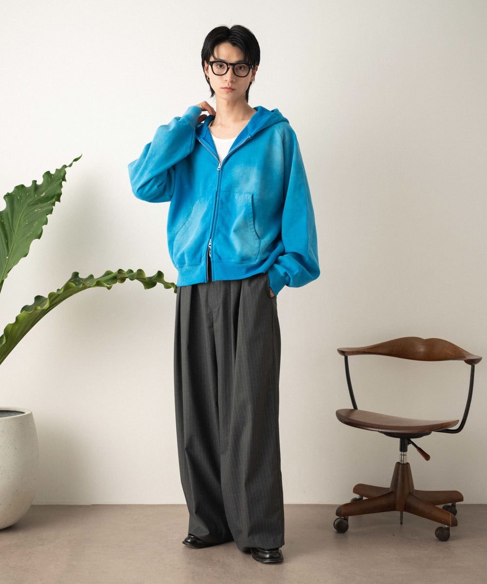 グレーストライプ モデル：180cm L着用