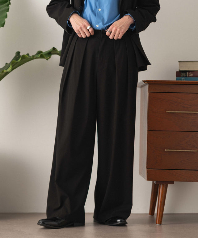 ブラック モデル：180cm L着用