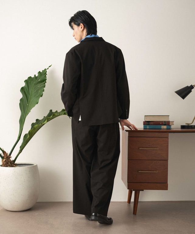 ブラック モデル：180cm L着用