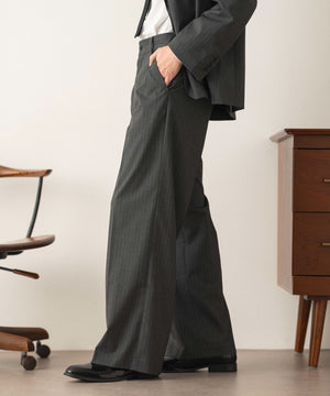 グレーストライプ モデル：180cm L着用