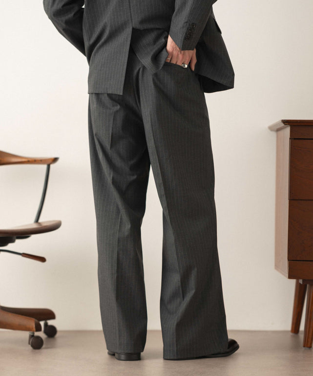 グレーストライプ モデル：180cm L着用