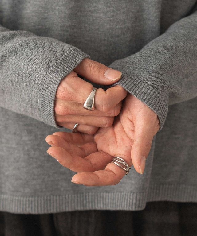 リングドットヘンリーネックプルオーバー