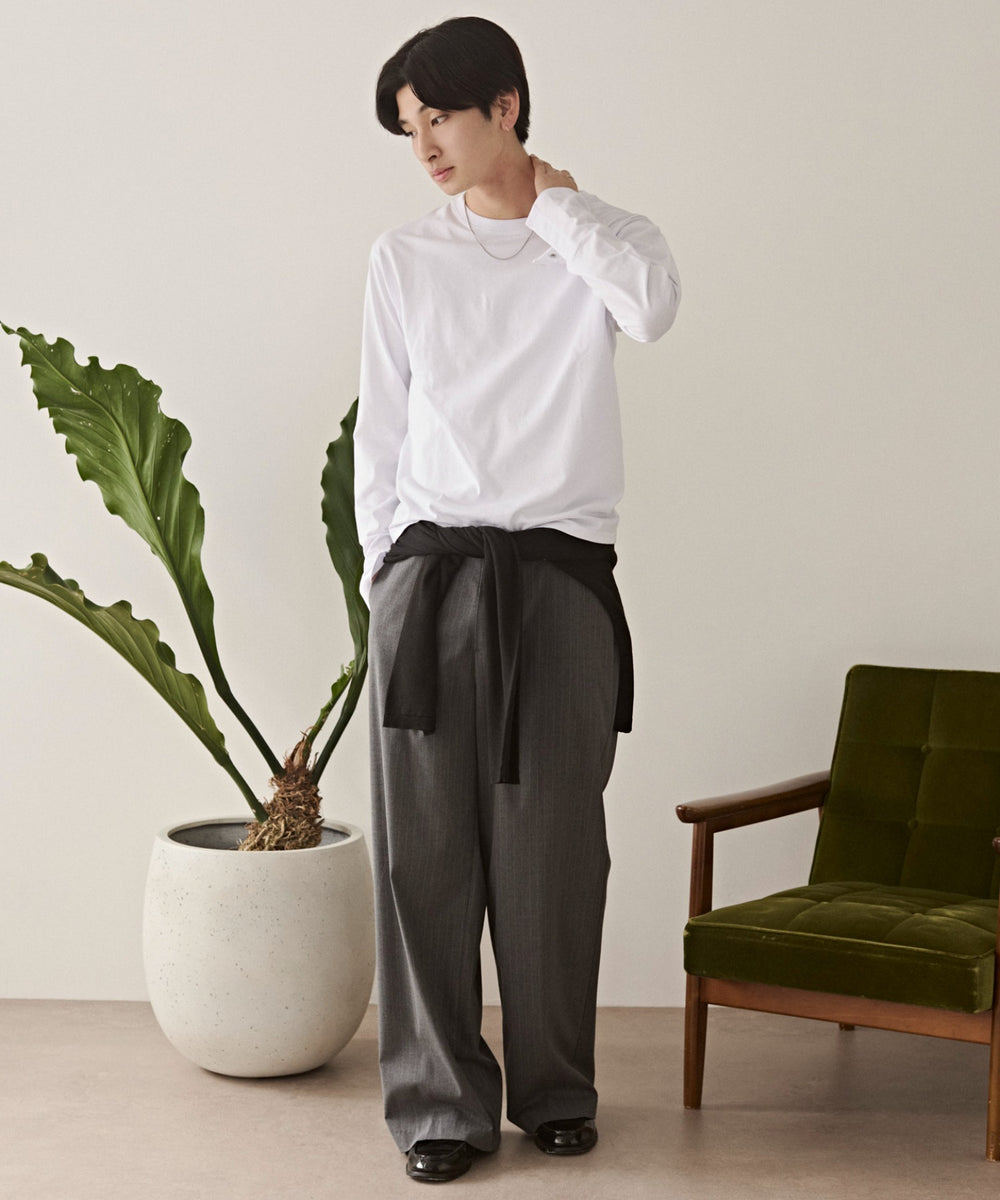 ホワイト モデル：180cm L着用