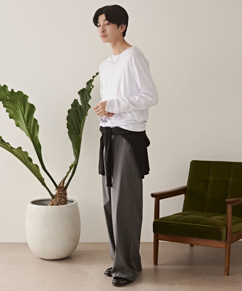 ホワイト モデル：180cm L着用