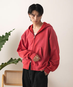 レッドソノタ モデル：180cm L着用