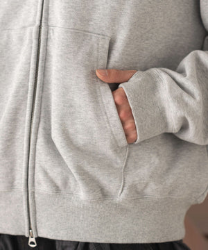 ショートZIPパーカー